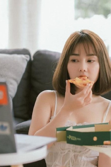 地牢女孩在线观看